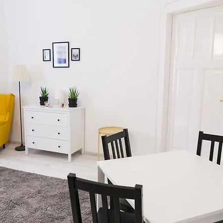 Central 30M2 A/C Apartment, 3 Min From Ny Cafe Budapeste Exterior foto