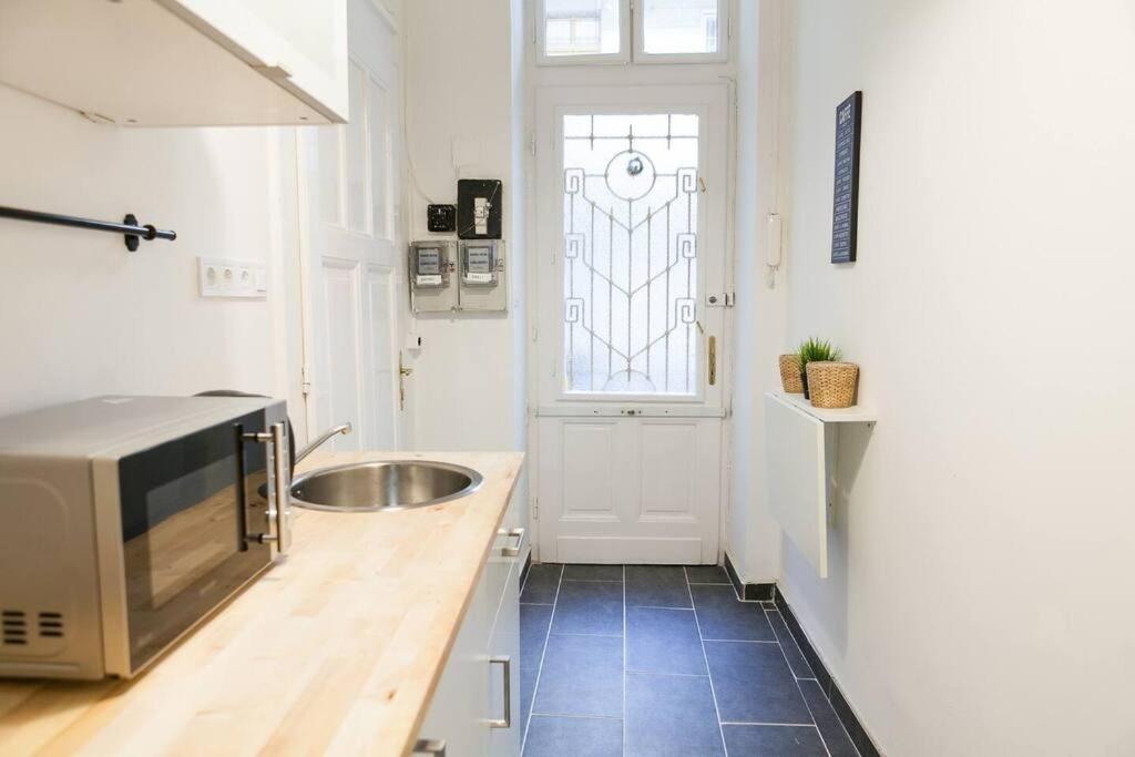 Central 30M2 A/C Apartment, 3 Min From Ny Cafe Budapeste Exterior foto